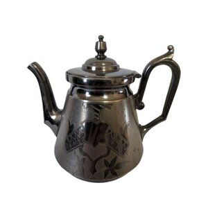 Wilcox Silverplate Co. Quadruple Plated Coffee Tea Pot 117 Vintage 7"